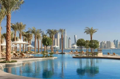 Fairmont Marina Residences