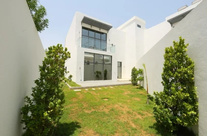 Mirdiff Villas